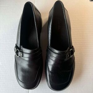 Women's Clarks Shoes Size 7M Loafers Black Leather Slip Ons Buckle Accent